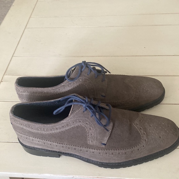 Ben Sherman suede oxfords gir men in size 44(11) in like new condition. - Picture 4 of 6